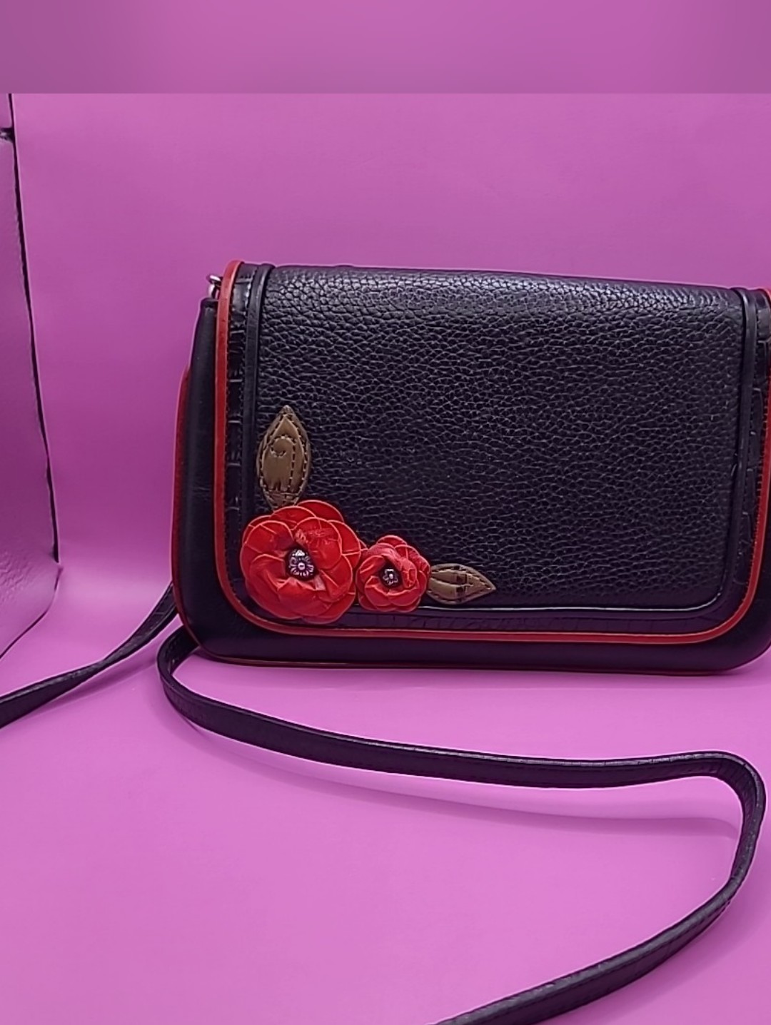 Brighton Black Leather Red Flowers Crossbody Purse Handbag Pre-Owned